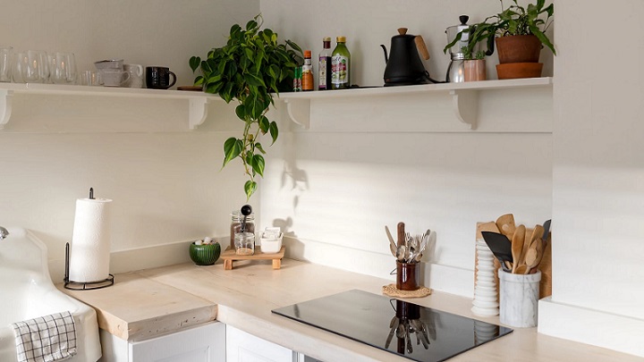 white kitchen shelf