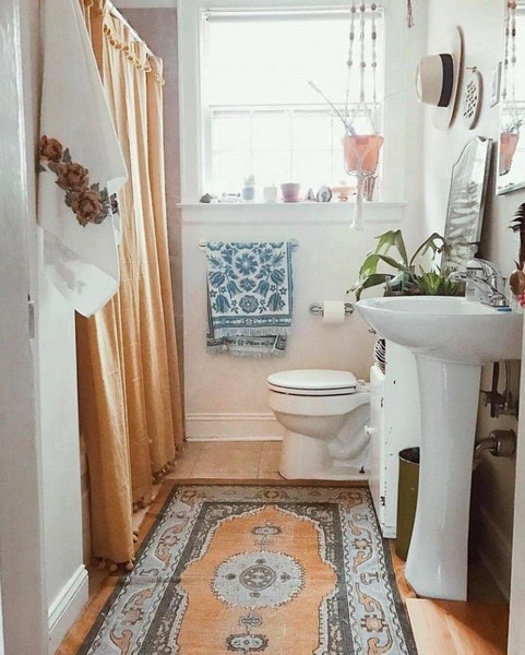 Small Bathroom Trends 2025