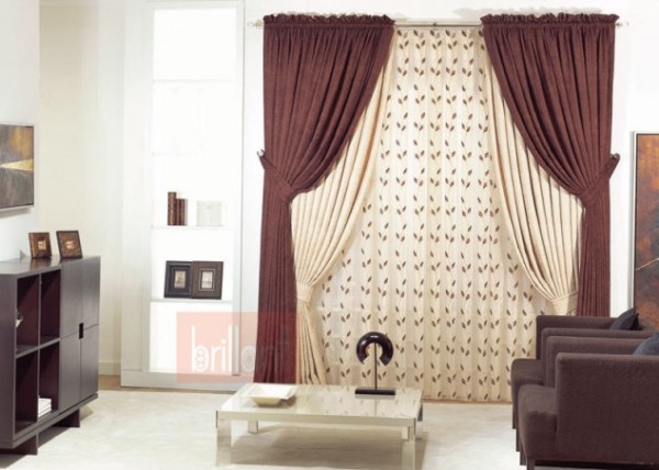 Living room curtain fashion Fashion 600x428 Living room curtain models 2012 Fashion