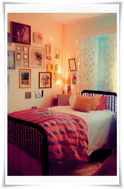 How should bedroom decoration be?