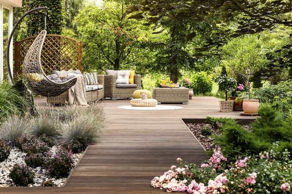 New Terrace Design Trends for 2025