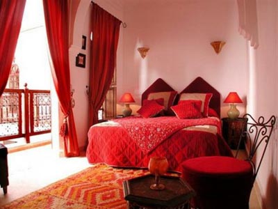 Red Bedroom (3)