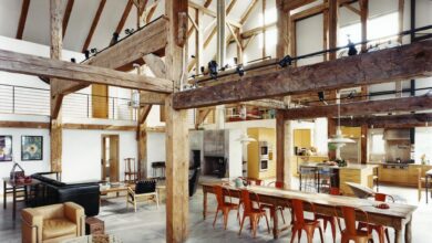 Loft dans une grange avec poutres en bois