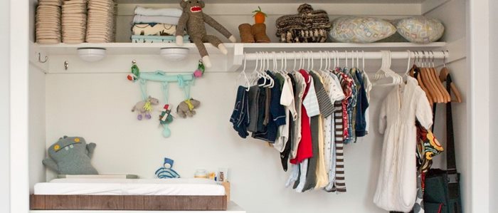 How to decorate a children's wardrobe?