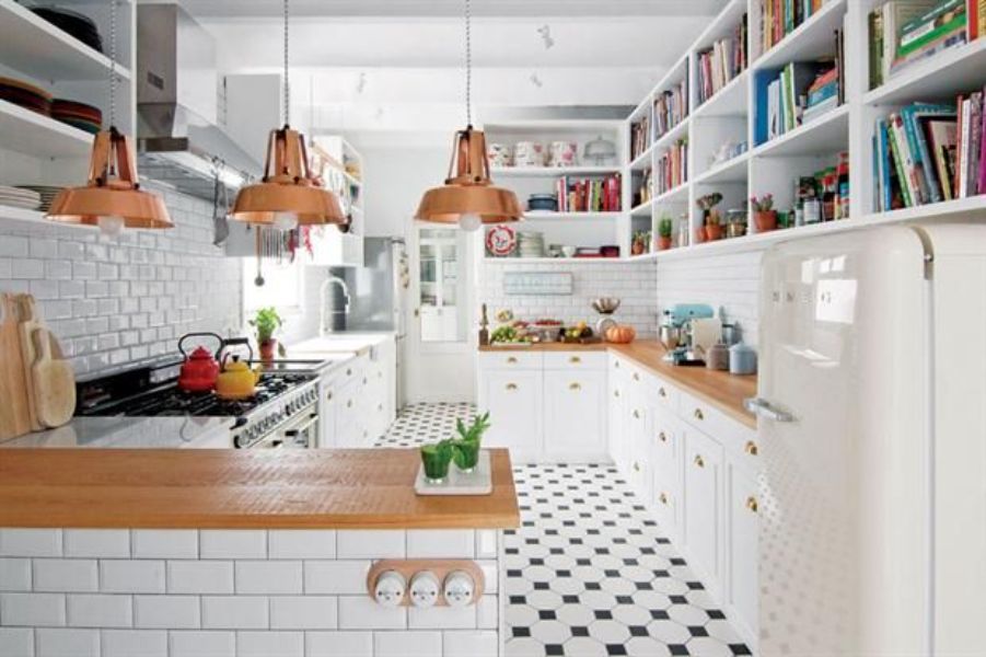 use of space decorate with books in the kitchen