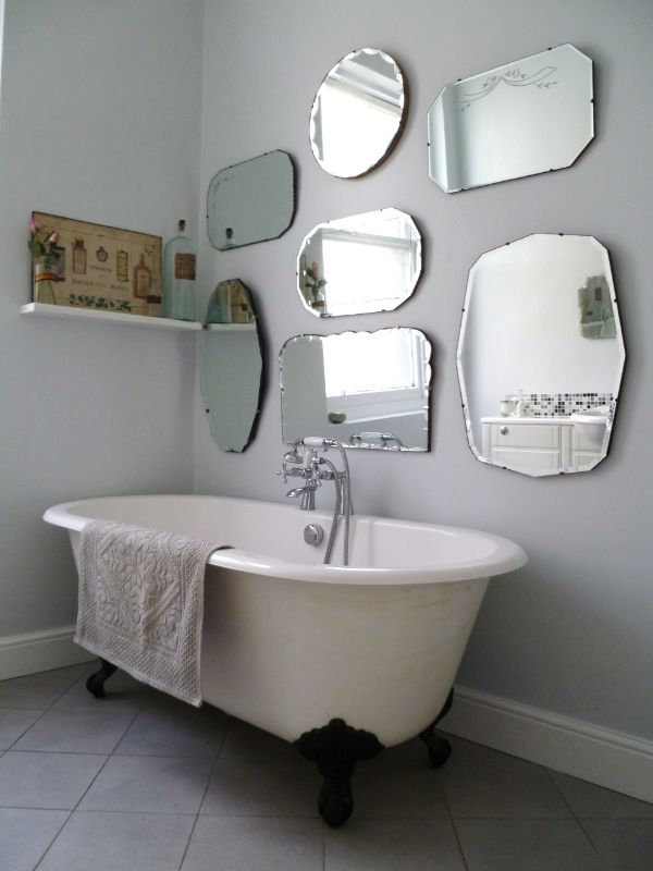 decorate with antique mirrors for bathrooms