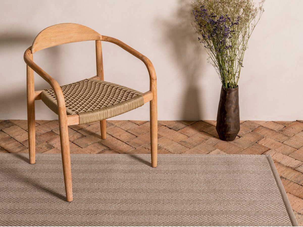 Under-chair carpet