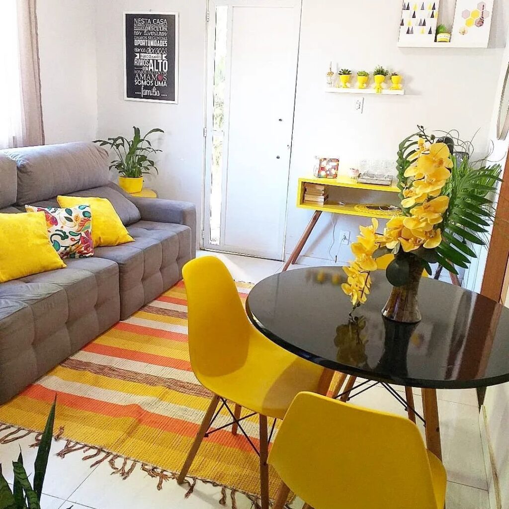 yellow room decoration