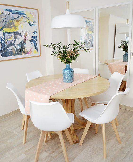 round dining rooms