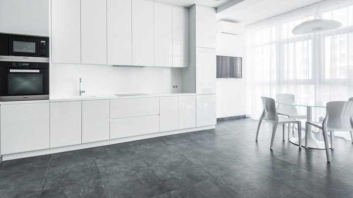 white-kitchen-and-dark-floor