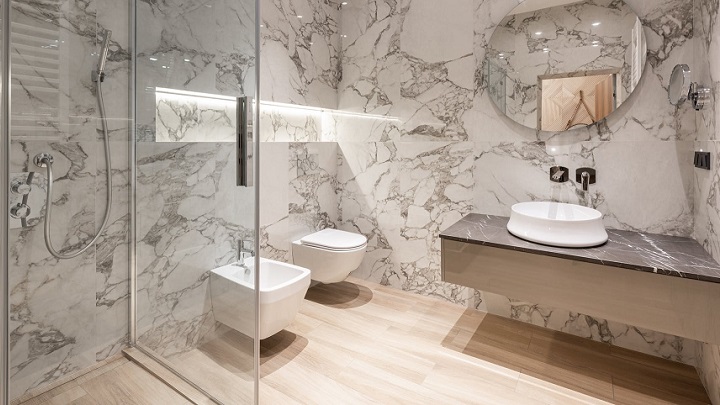 bathroom decorated in light tones