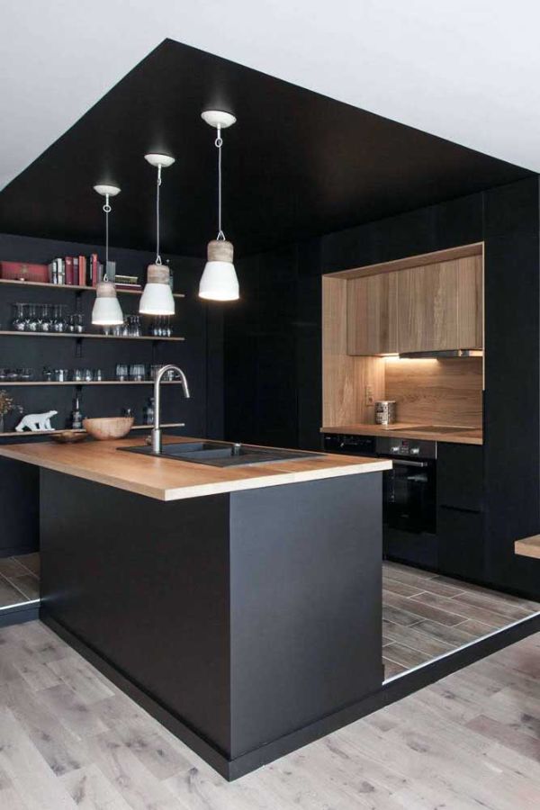 dark surface - very nice U shaped kitchen