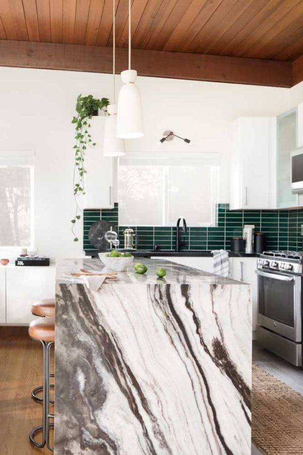 U-shaped kitchen, beautiful kitchen island with marble grains