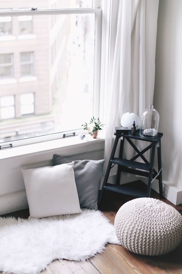 meditation room corner decoration at home