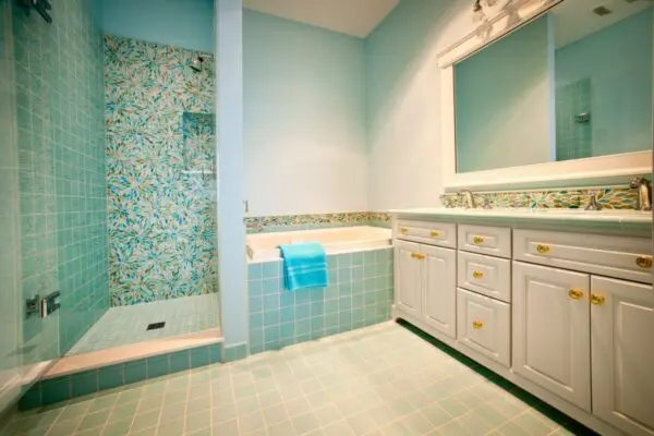 bathroom-turquoise-wall-18