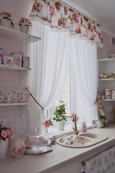 Combine the bando with the fabric curtain