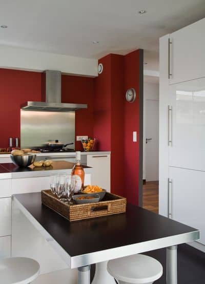 16-Bet-on-a-kitchen-in-red