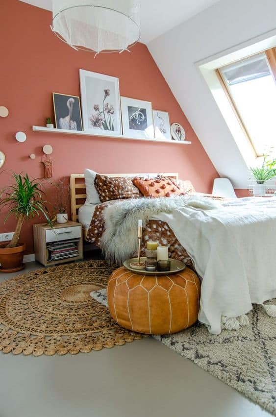 5-A-space-rom † pink-toned attic