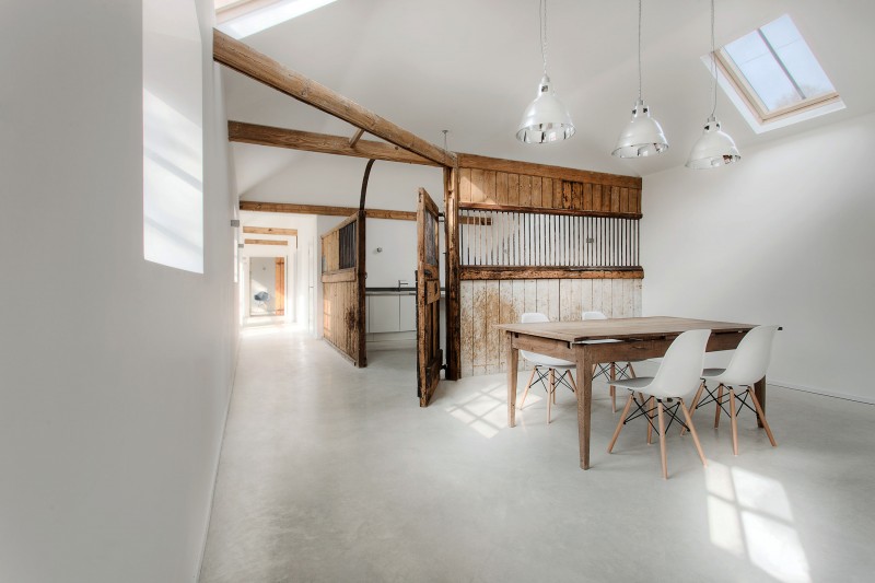 Minimalist loft with wood and concrete