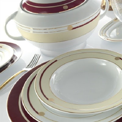 burgundy dinner set