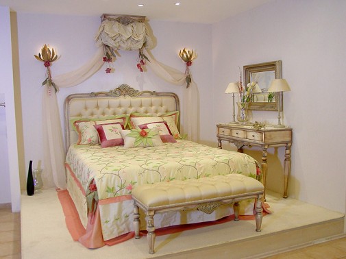 Nostalgic Bedroom Sets (7)