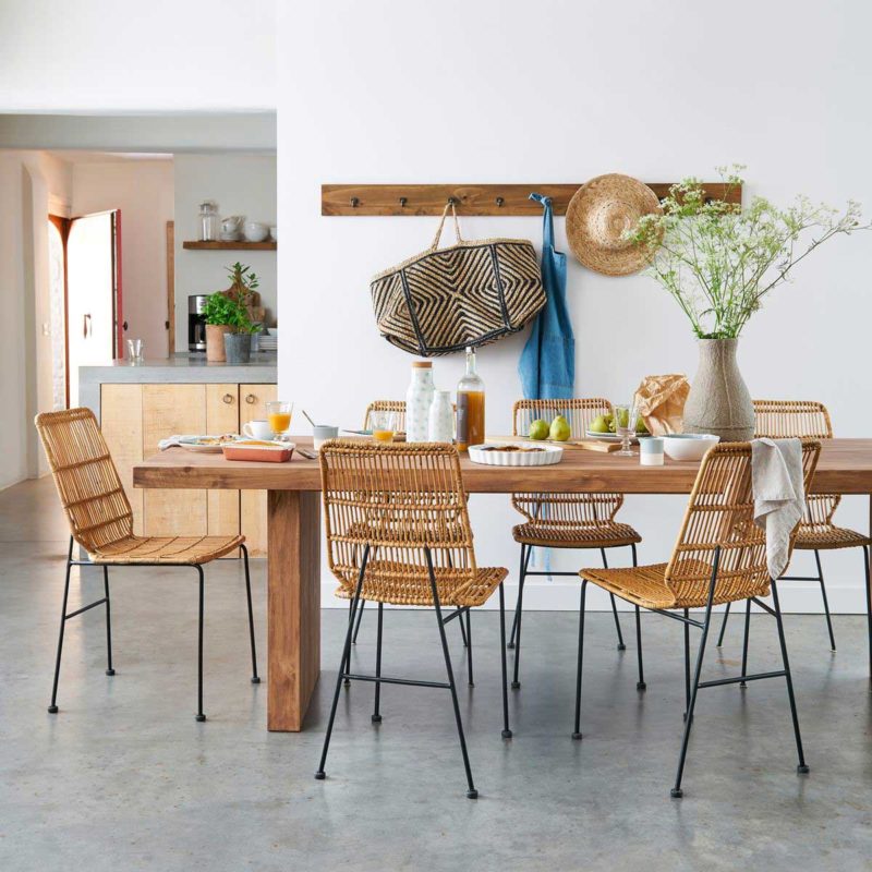 Scandinavian spirit solid wood table