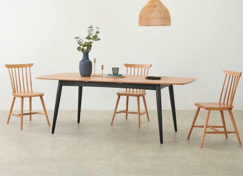 Two-tone table for neo-Scandinavian decor