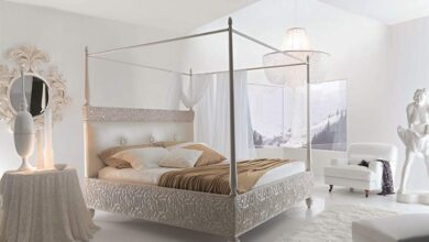 Four-poster beds in classic and modern interiors