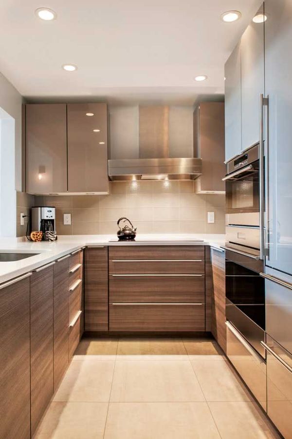 Kitchen design with lights in a beautiful U-shaped kitchen