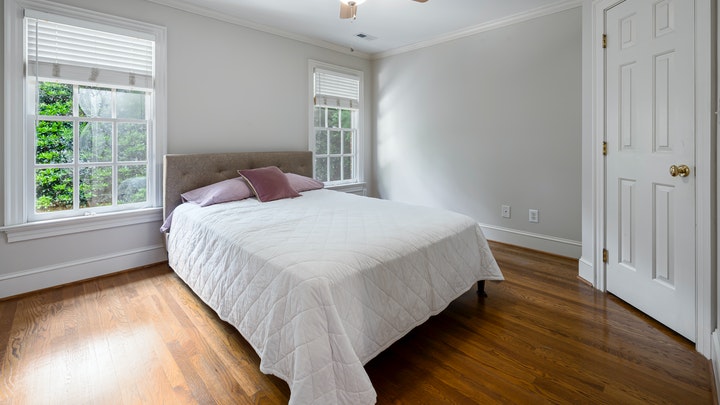 Bedroom-decorated in light colors